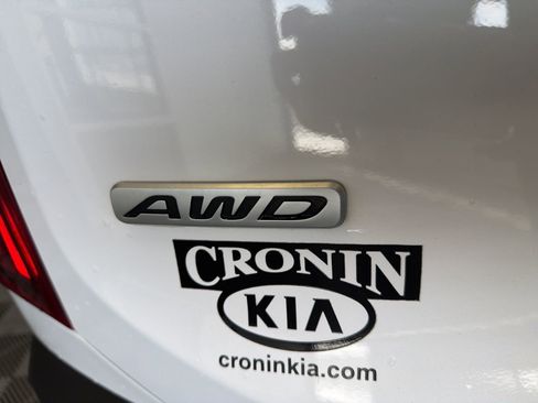 Used 2022 Kia Telluride SX w/ Towing Package image 7