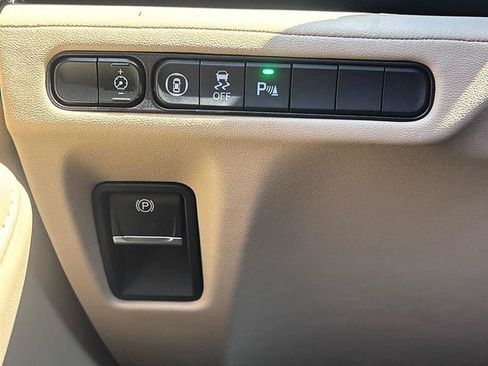 Used 2022 Acura MDX FWD w/ Technology Package image 18