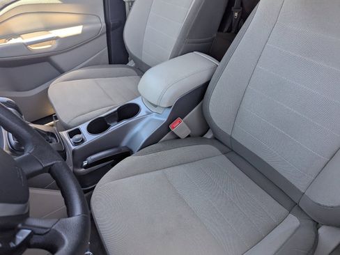 Used 2016 Ford Escape SE FWD image 17