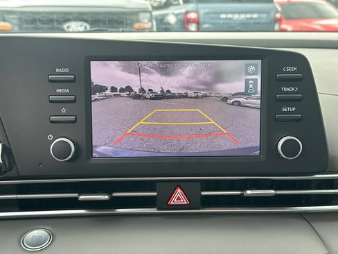 Used 2023 Hyundai Elantra Blue FWD image 28