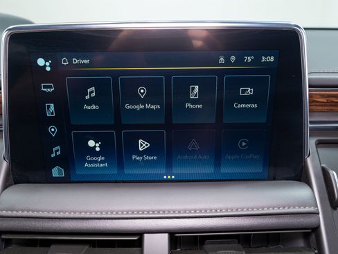 Used 2024 Chevrolet Tahoe High Country w/ Advanced Technology Package AWD/4WD image 17