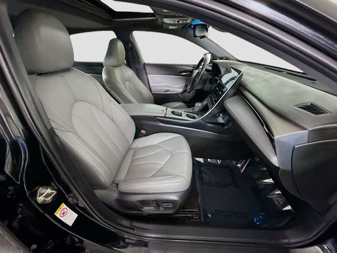 Used 2019 Toyota Avalon XLE w/ Moonroof Package image 29