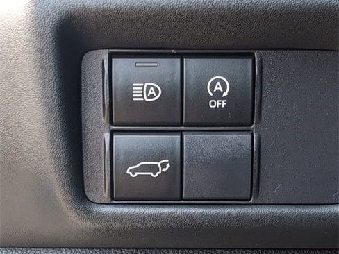 Used 2023 Toyota Highlander XSE image 17