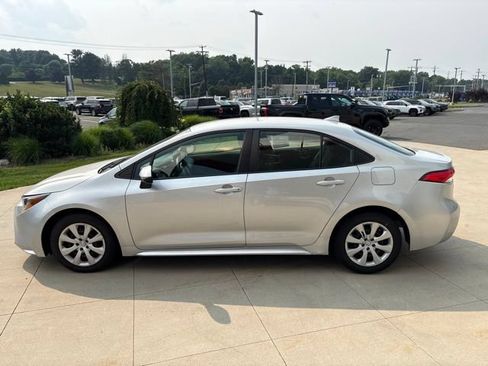 Used 2024 Toyota Corolla LE FWD image 4