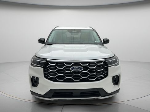 New 2026 Ford Explorer Platinum w/ LUX Leather Package AWD/4WD image 2