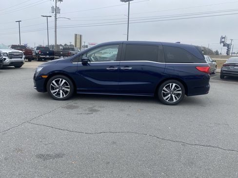 Used 2023 Honda Odyssey Touring image 4