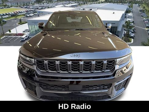 New 2026 Jeep Grand Cherokee Altitude image 9