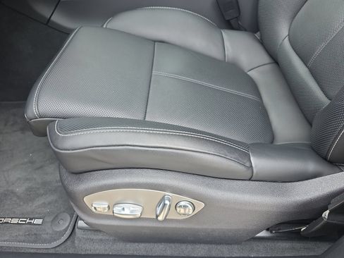 Certified 2026 Porsche Macan GTS AWD/4WD image 21