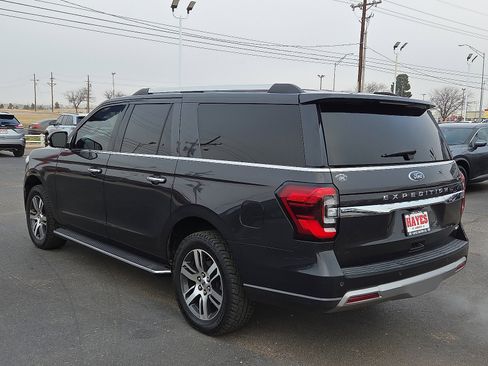 Used 2022 Ford Expedition Max Limited image 3
