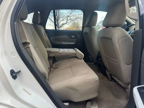 Used 2011 Ford Edge SE image 14