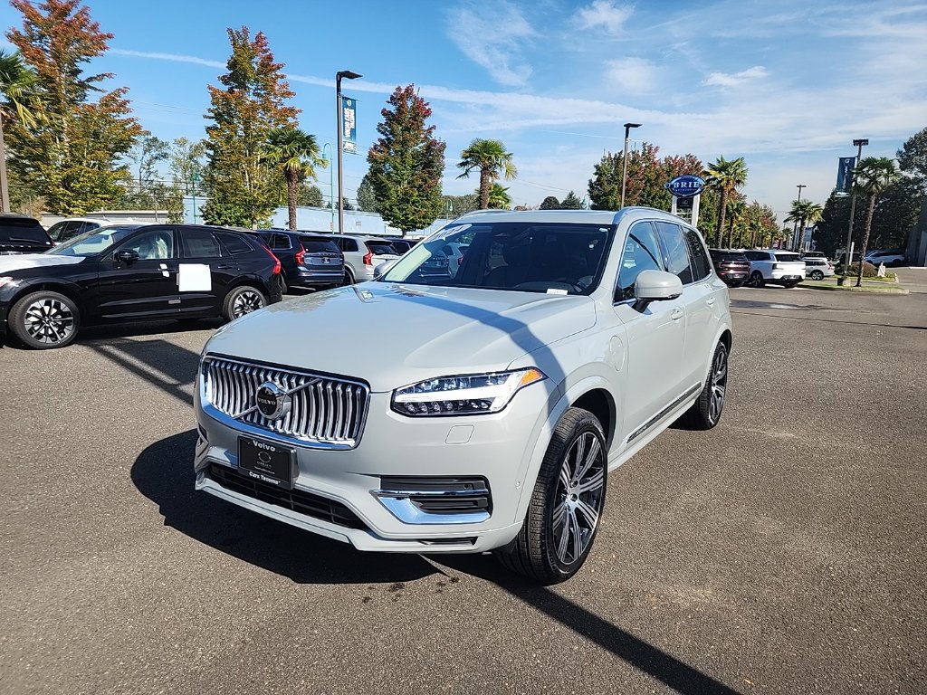 Used 2024 Volvo XC90 T8 Plus w/ Protection Package Premier AWD/4WD image 1