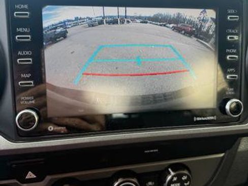 Used 2020 Toyota Tacoma TRD Sport image 19