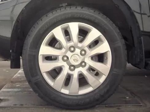 Used 2014 Toyota Sequoia Platinum AWD/4WD image 9