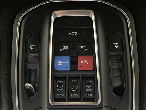 New 2026 Jeep Grand Cherokee Limited w/ Luxury Tech Group II image 26