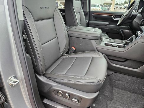 New 2026 GMC Sierra 3500 Denali w/ Denali Reserve Package image 29