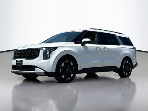Used 2026 Kia Carnival EX FWD image 13