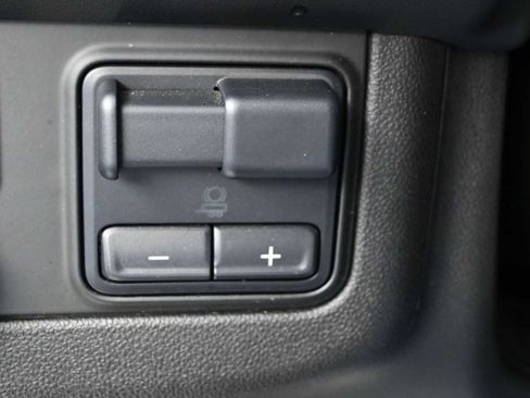 Used 2021 Chevrolet Tahoe Premier w/ Premium Package AWD/4WD image 18