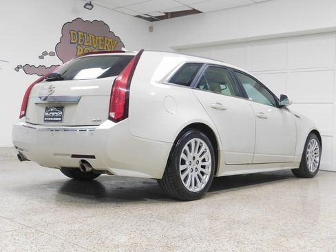 Used 2010 Cadillac CTS Performance image 4