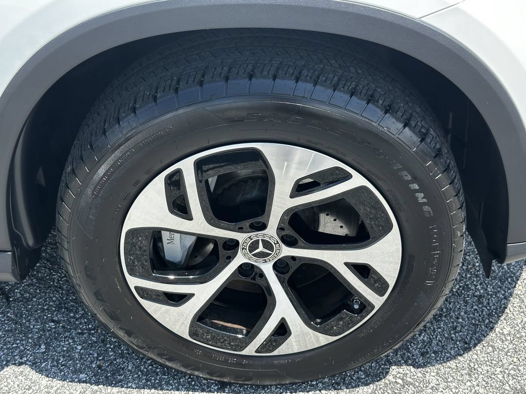 Certified 2025 Mercedes-Benz GLC 350e 4MATIC image 14