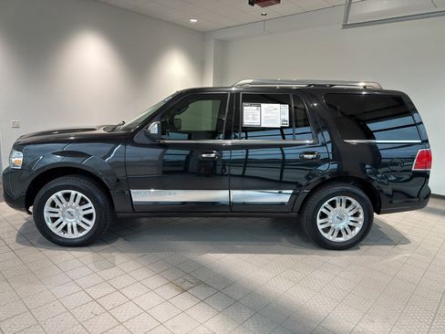 Used 2013 Lincoln Navigator 2WD w/ HD Trailer Tow Pkg image 2