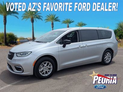 Used 2024 Chrysler Pacifica Touring-L