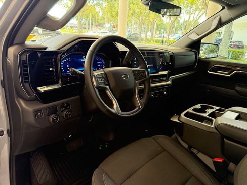 Used 2024 Chevrolet Silverado 1500 RST RWD image 7
