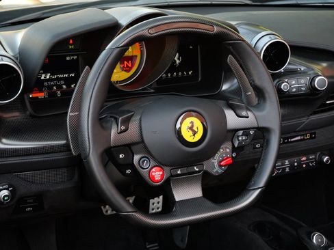 Used 2023 Ferrari F8 Tributo RWD image 14