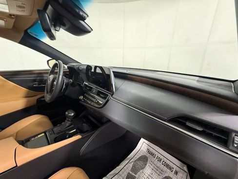 Certified 2025 Lexus ES 350 w/ Premium Package FWD image 29