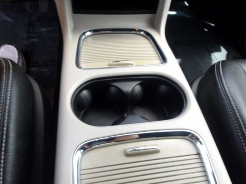 Used 2019 Dodge Grand Caravan SXT image 22