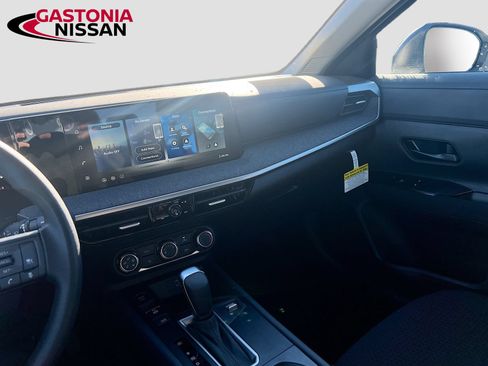 Used 2026 Nissan Kicks S FWD image 29
