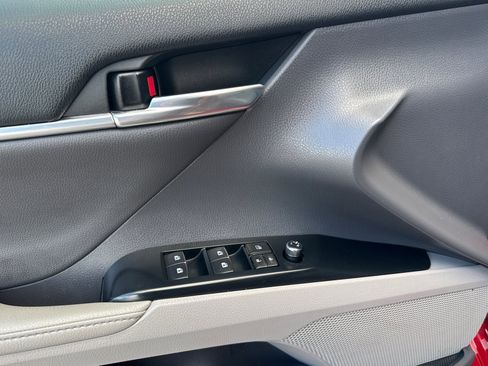 Used 2020 Toyota Camry XSE image 17