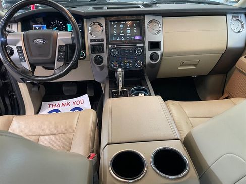 Used 2017 Ford Expedition Limited AWD/4WD image 7