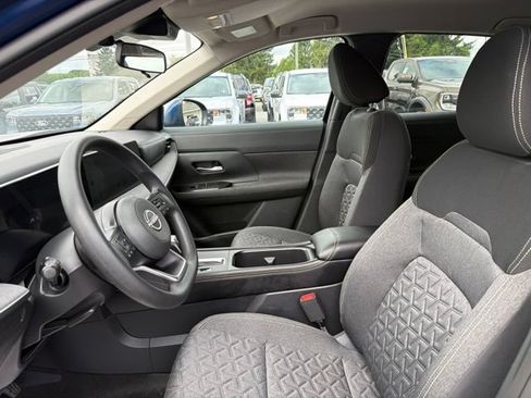 Used 2025 Nissan Kicks SV AWD/4WD image 22