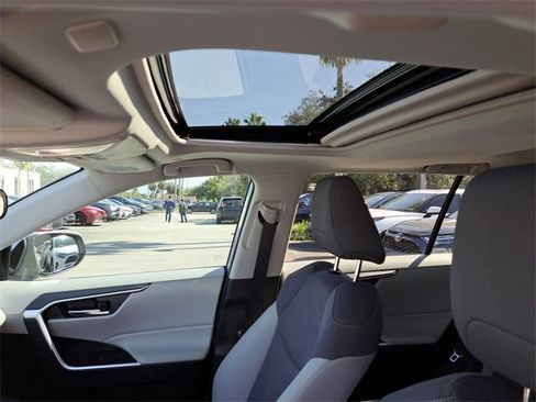 Used 2025 Toyota RAV4 XLE image 12