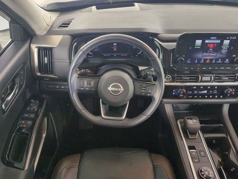 Used 2024 Nissan Pathfinder Platinum AWD/4WD image 20
