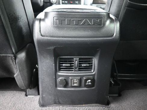 Used 2019 Nissan Titan SL w/ Midnight Edition image 37