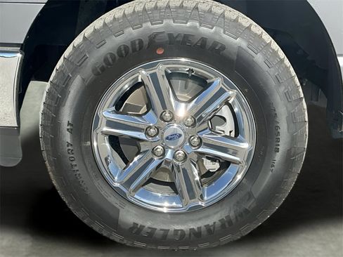 Certified 2025 Ford F150 Lariat w/ FX4 Off-Road Package image 27