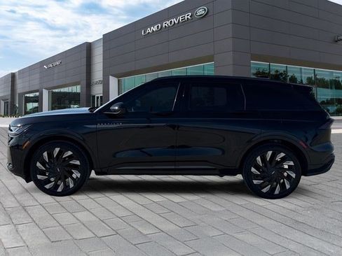 Used 2024 Lincoln Nautilus Reserve w/ Jet Appearance Package (87T) AWD/4WD image 2