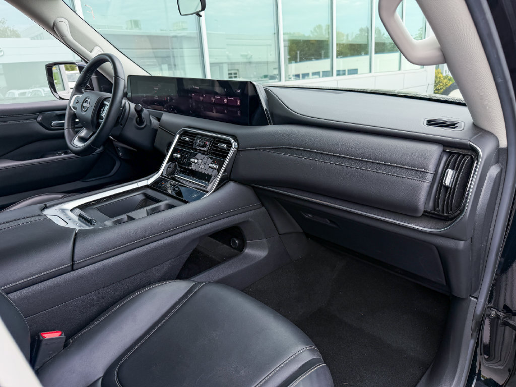 Used 2025 Nissan Armada SV AWD/4WD image 8