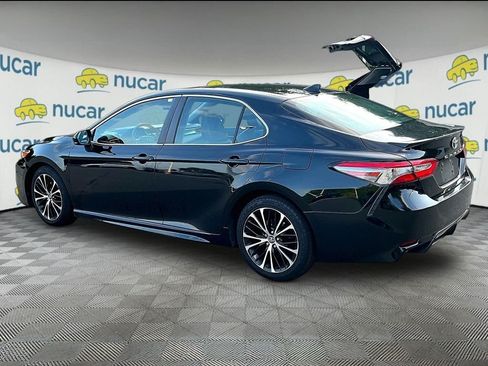 Certified 2019 Toyota Camry SE FWD image 5