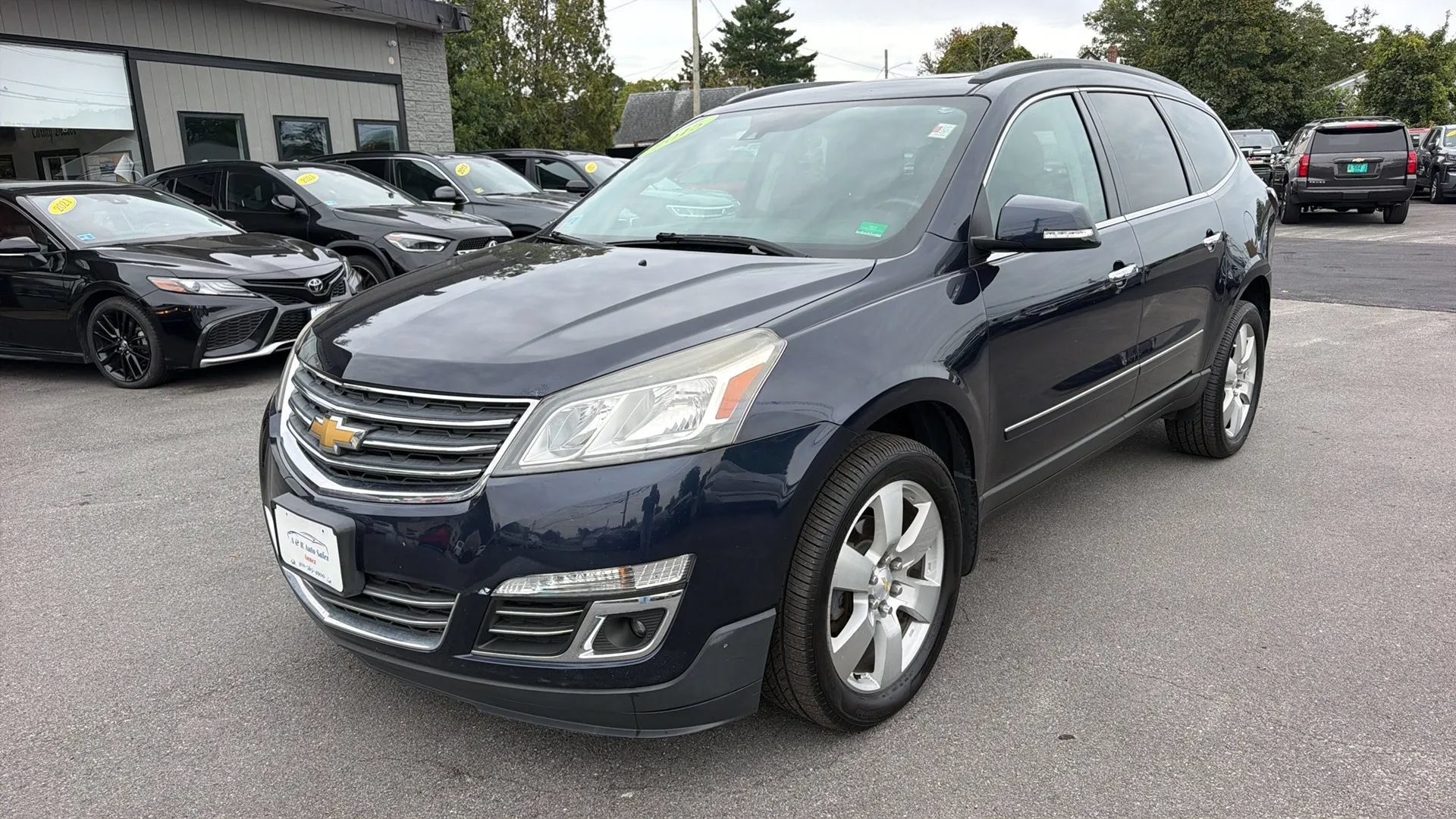 Used 2015 Chevrolet Traverse LTZ AWD/4WD image 3