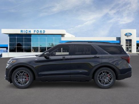 New 2026 Ford Explorer ST-Line w/ ST-Line Street Pack AWD/4WD image 3