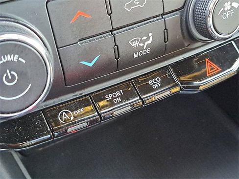 Used 2024 Dodge Durango GT image 11