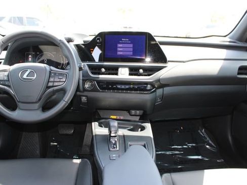 Used 2025 Lexus UX 300h FWD image 10