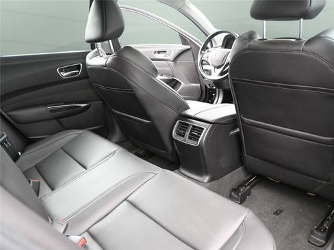 Used 2019 Acura TLX image 19