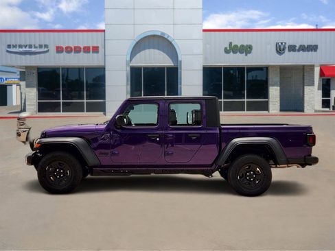 New 2026 Jeep Gladiator Sport AWD/4WD image 3