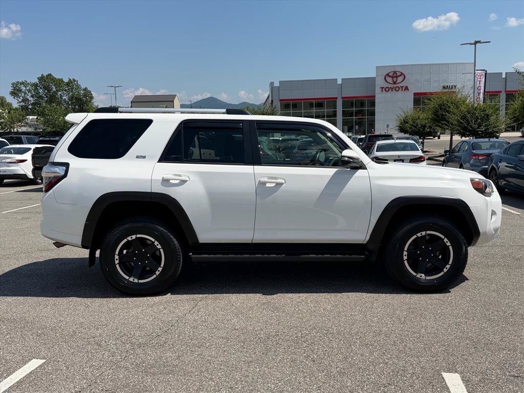 Used 2024 Toyota 4Runner SR5 Premium AWD/4WD image 3