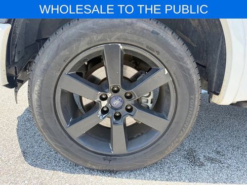 Used 2016 Ford F150 Platinum w/ Equipment Group 701A Luxury AWD/4WD image 22