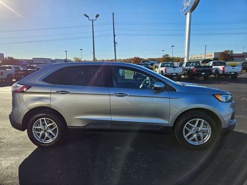 Used 2024 Ford Edge SEL AWD/4WD image 5