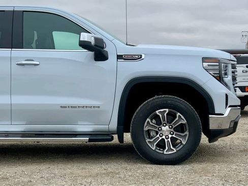 New 2026 GMC Sierra 1500 SLT w/ SLT Convenience Package image 10